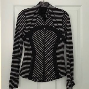 Woman’s lulu sweatshirt